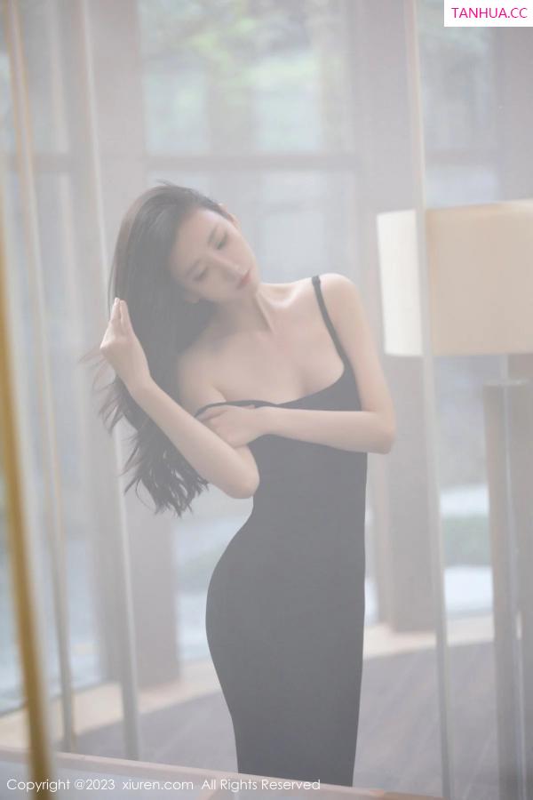  [XiuRen]高清写真图 2023.12.19 No.7830 章芃芃 清纯美腿第30张图片